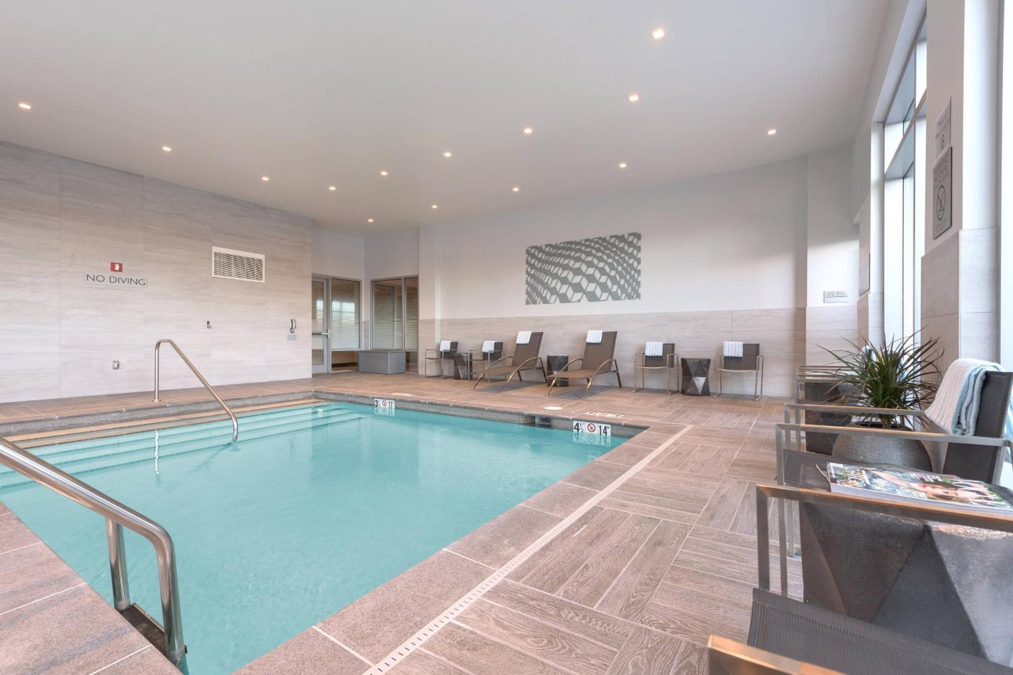 Ac Hotel By Marriott Boston North Медфорд Екстер'єр фото