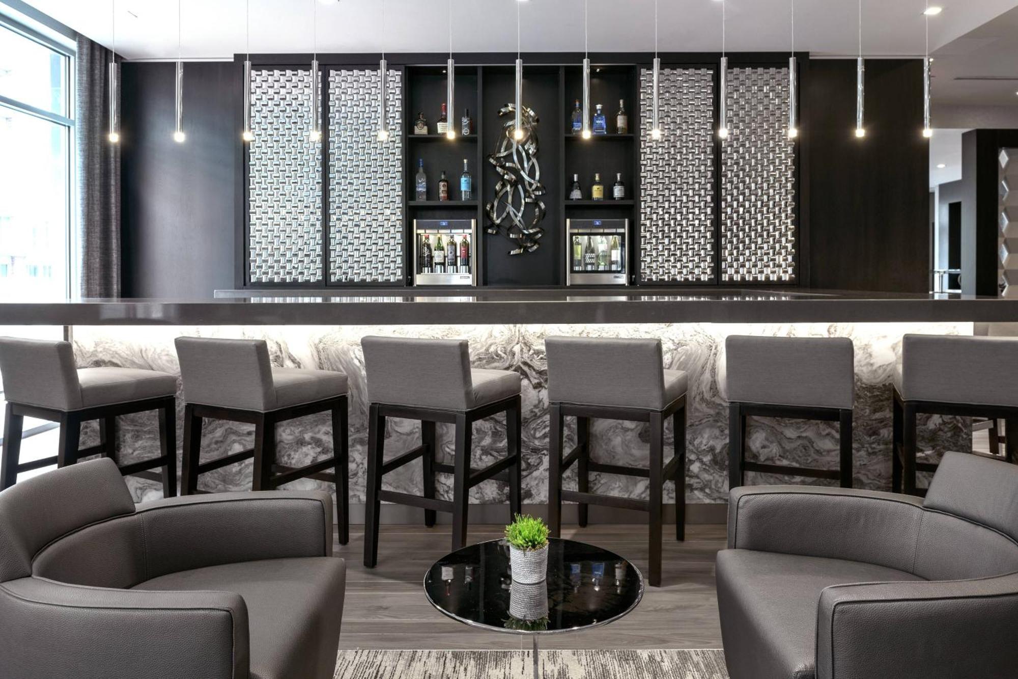 Ac Hotel By Marriott Boston North Медфорд Екстер'єр фото
