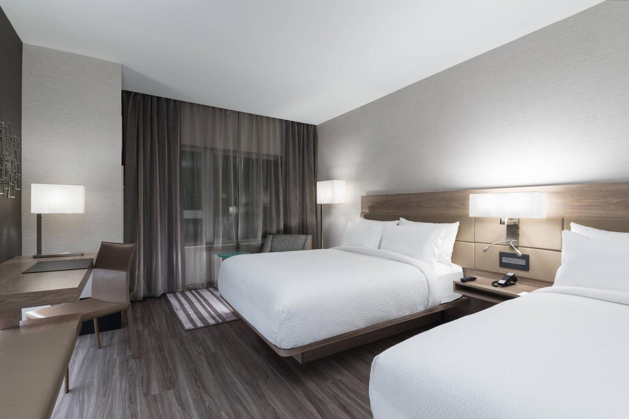 Ac Hotel By Marriott Boston North Медфорд Екстер'єр фото